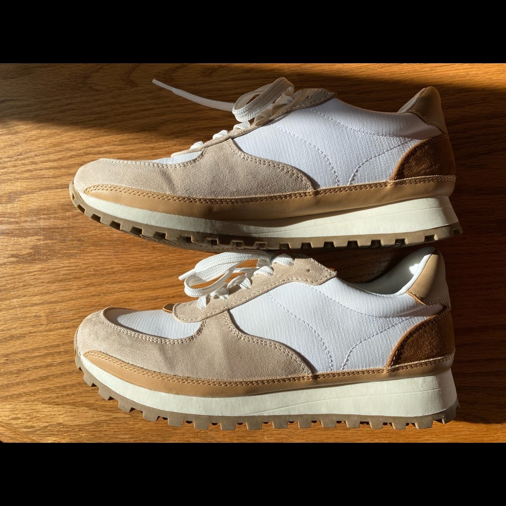 Maria sneakers (Women’s size 8.5)